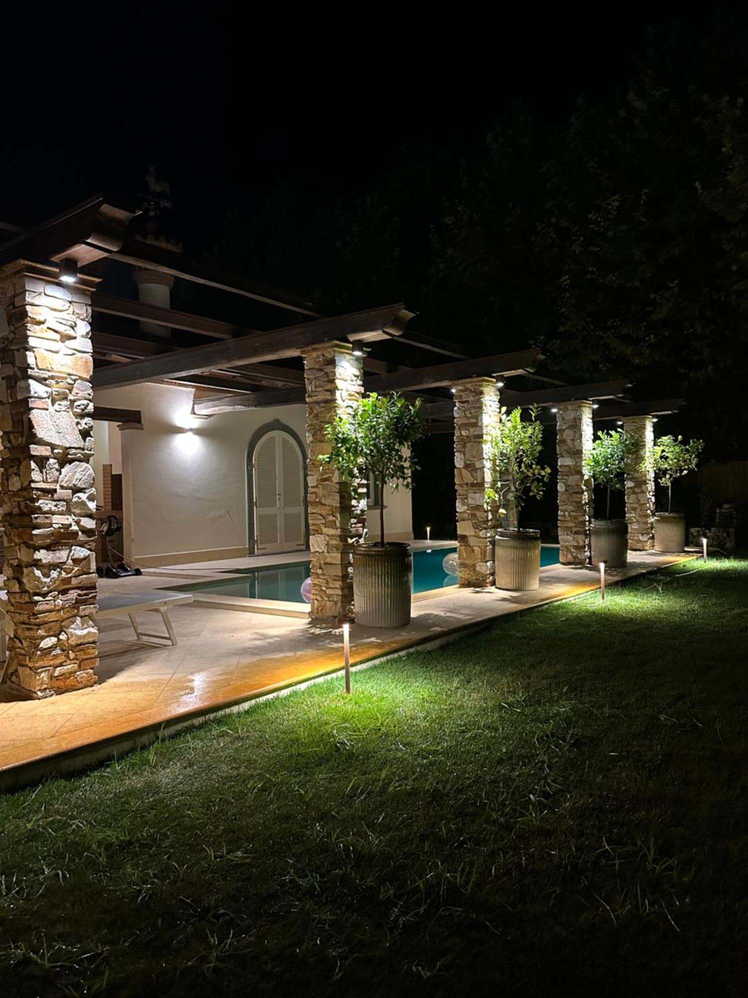 Luxury-Villa Luca マリーナ・ディ・ピエトラサンタ エクステリア 写真